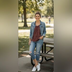 Jones Studio Sleeveless Printed Blouse PM Petite Medium Red and Black.